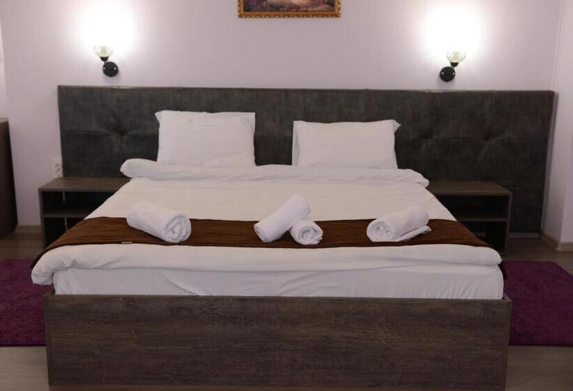 غرفة ديلوكس مزودة بشرفة, Family Hotel Gotse Delchev