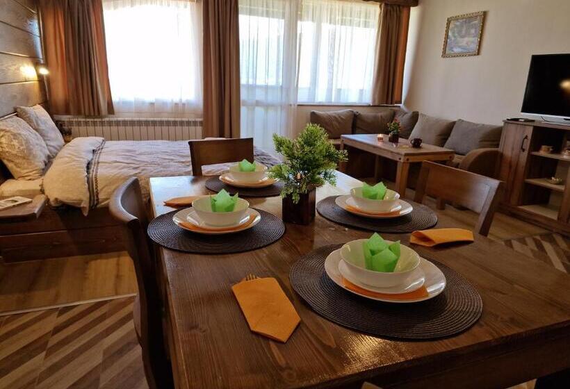 デラックススタジオ, Family Hotel Gotse Delchev
