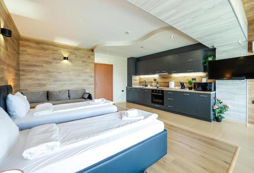 إستوديو قياسى, Family Hotel Gotse Delchev