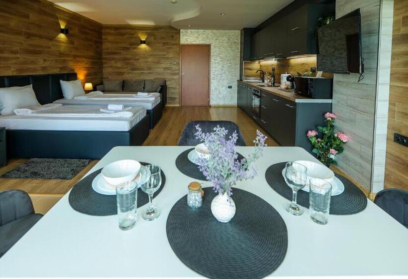 إستوديو قياسى, Family Hotel Gotse Delchev