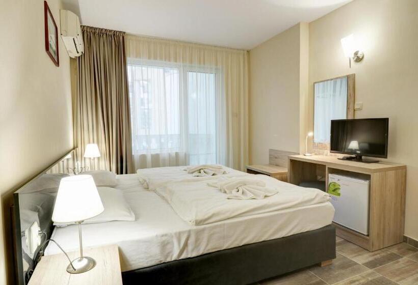 Quarto Estandar, Family Hotel Jupiter