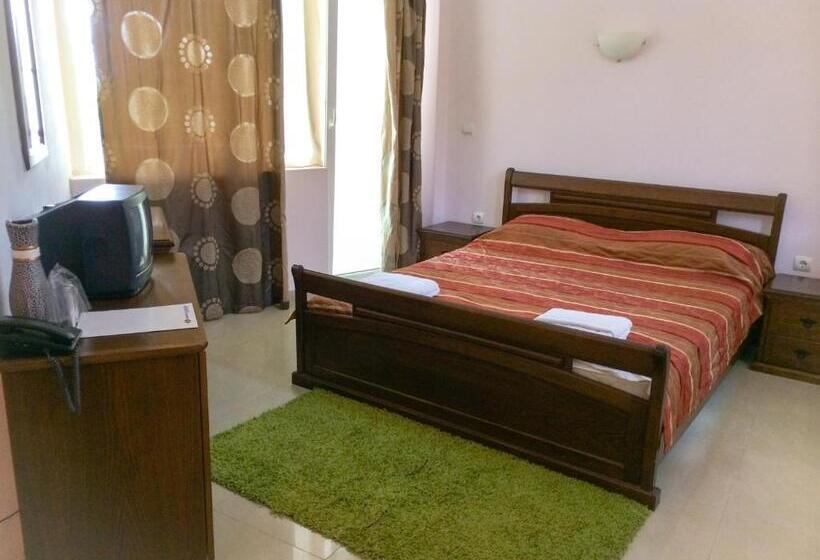 Студия Стандарт, Family Hotel Jupiter