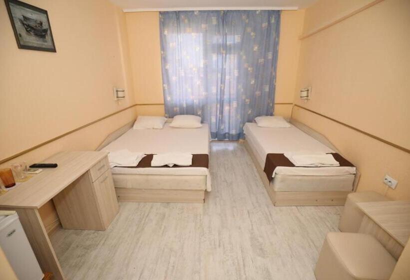 Triple Room Sea View, Family Hotel White House