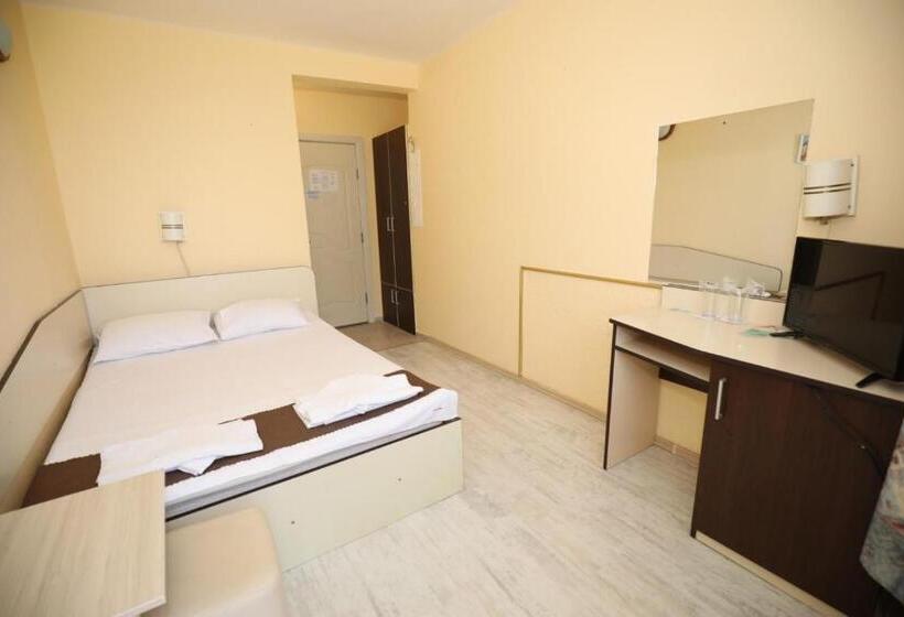 Triple Room Sea View, Family Hotel White House