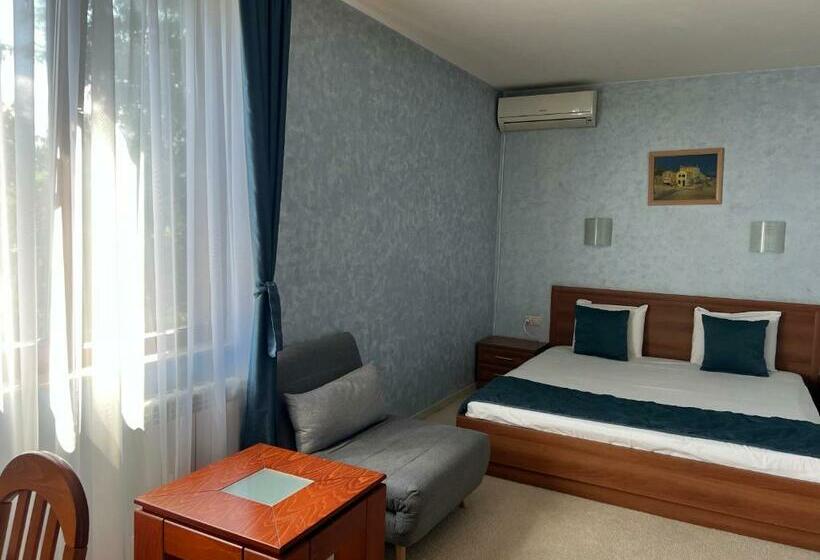 חדר סטנדרט, 007