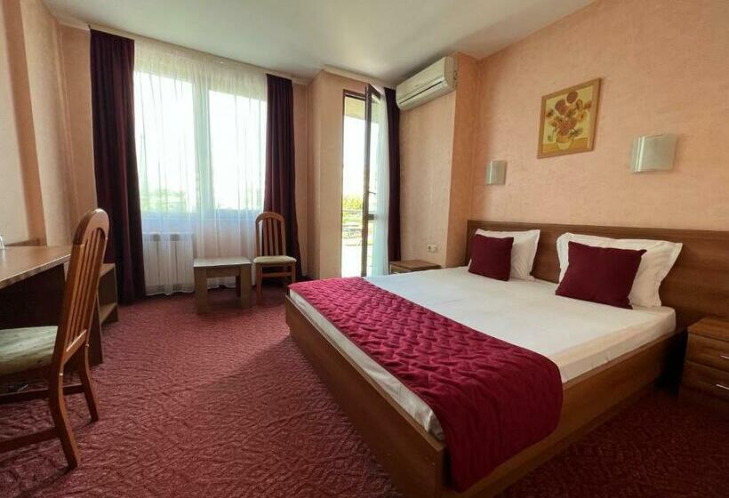 חדר סטנדרט, 007