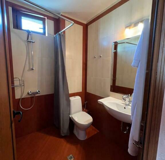 חדר סטנדרט, 007