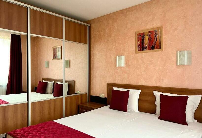 דירה בת חדר שינה 1 עם מרפסת, 007