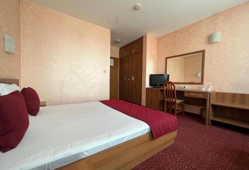 חדר סטנדרט עם טרסה, 007