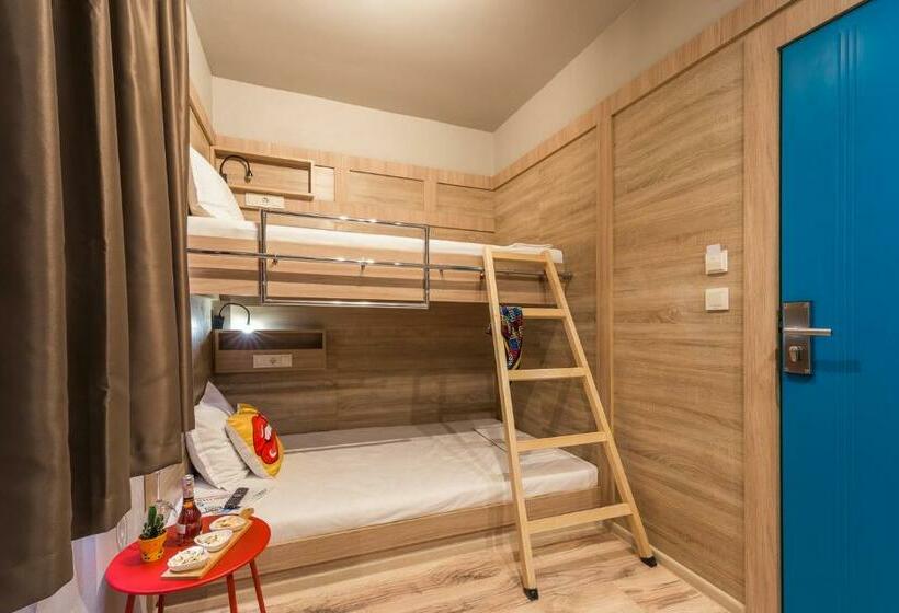 스탠다드 룸, Allur