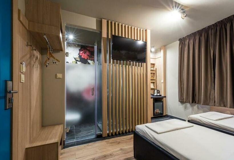 스탠다드 룸, Allur