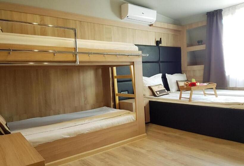 패밀리 룸, Allur