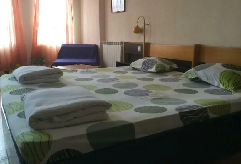 Quarto standart com varanda, Balevurov