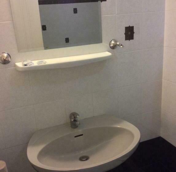 バルコニー付スタンダード４ベッドルーム, Balevurov