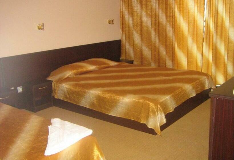 Triple Room Sea View, Blian