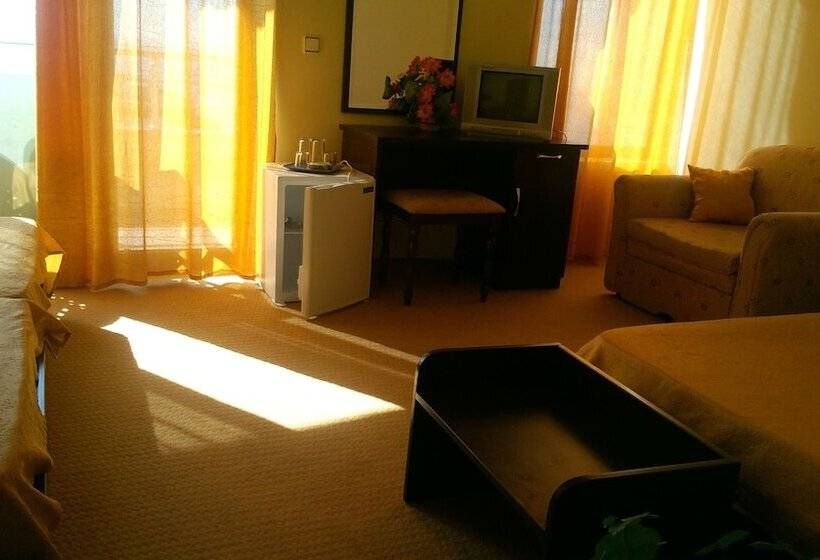 Triple Room Sea View, Blian