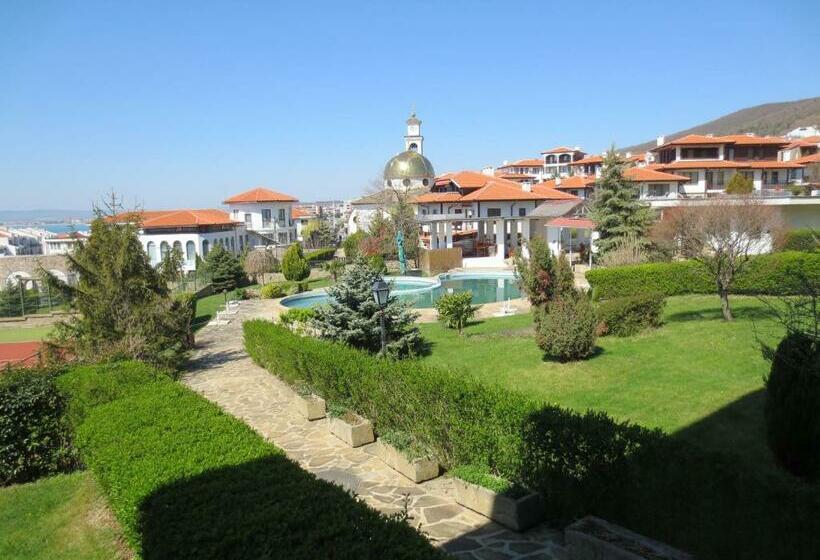 דירת שני חדרים, Breeze Apart Complex