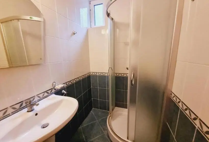 Huoneisto 2 Makuuhuonetta, Breeze Apart Complex