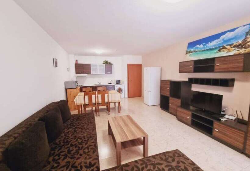 דירת שני חדרים, Breeze Apart Complex