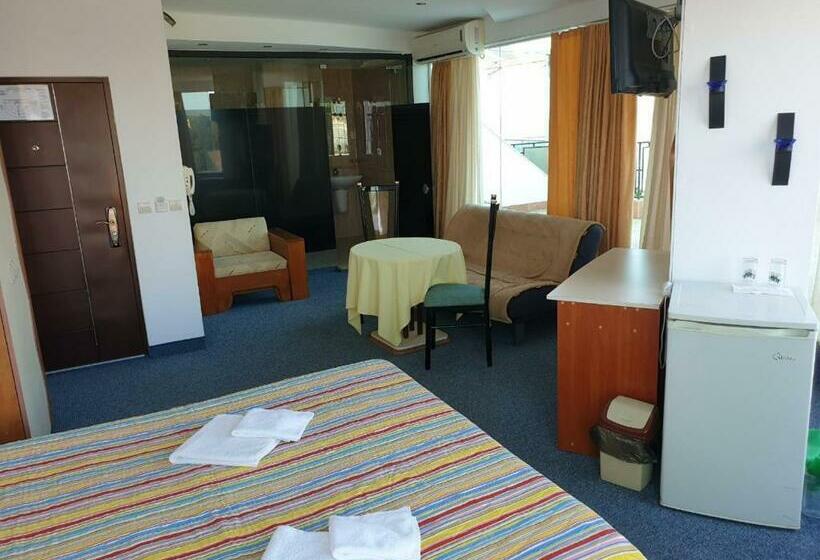 جناح جونيور مزوَّد بشرفة, Elit