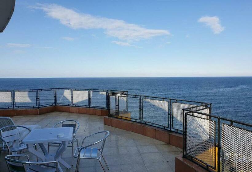 جناح جونيور مزوَّد بشرفة, Elit