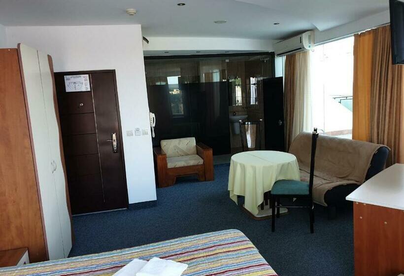 جناح جونيور مزوَّد بشرفة, Elit