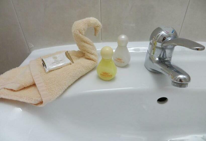 إستديو قياسى مزود بشرفة, Onyx