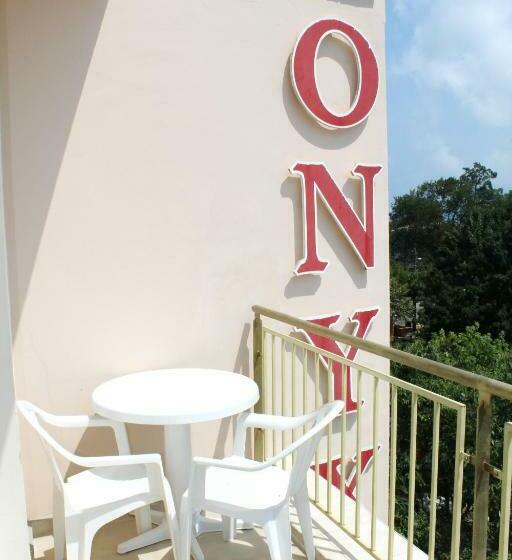 إستديو قياسى مزود بشرفة, Onyx