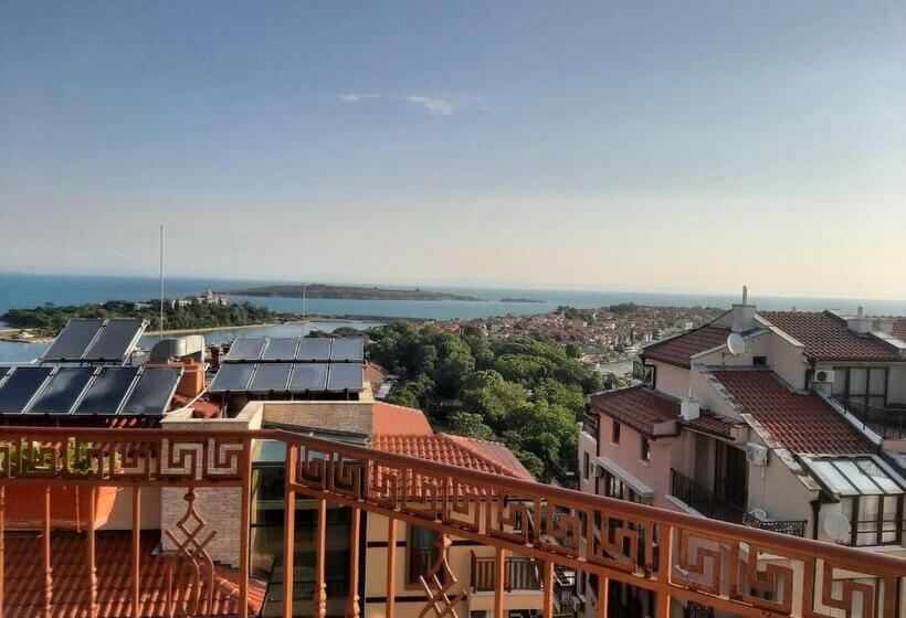 سوییت سوپریور با چشمانداز دریا, Orchidea