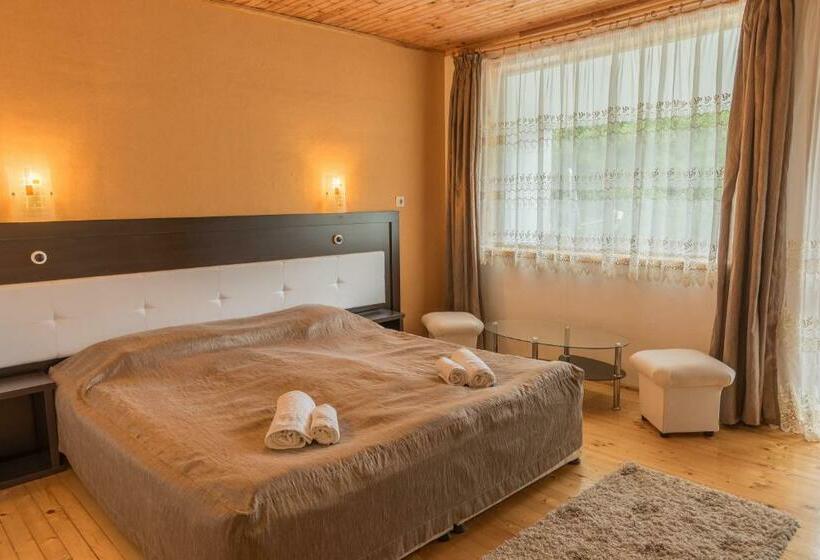 デラックスルーム, Paradise Place