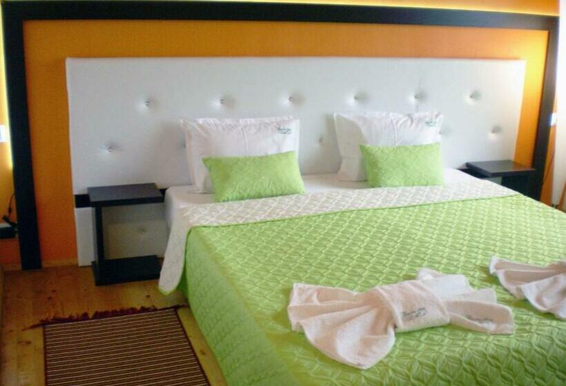 スタンダードルーム, Paradise Place