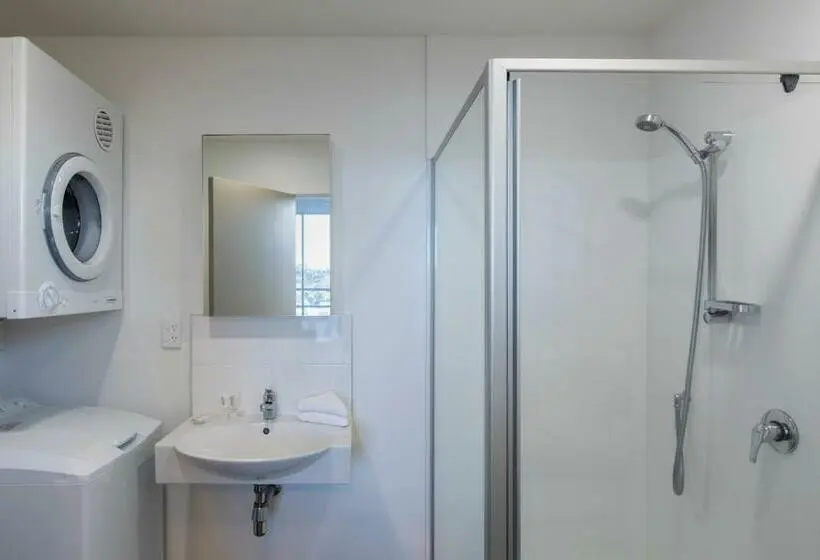 Huoneisto 2 Makuuhuonetta, Quest Henderson Serviced Apartments