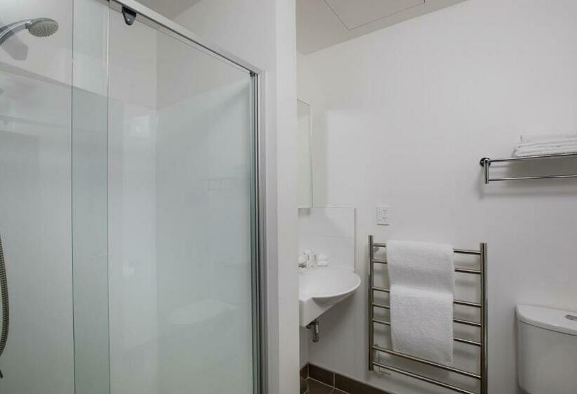 דירת חדר, Quest Henderson Serviced Apartments