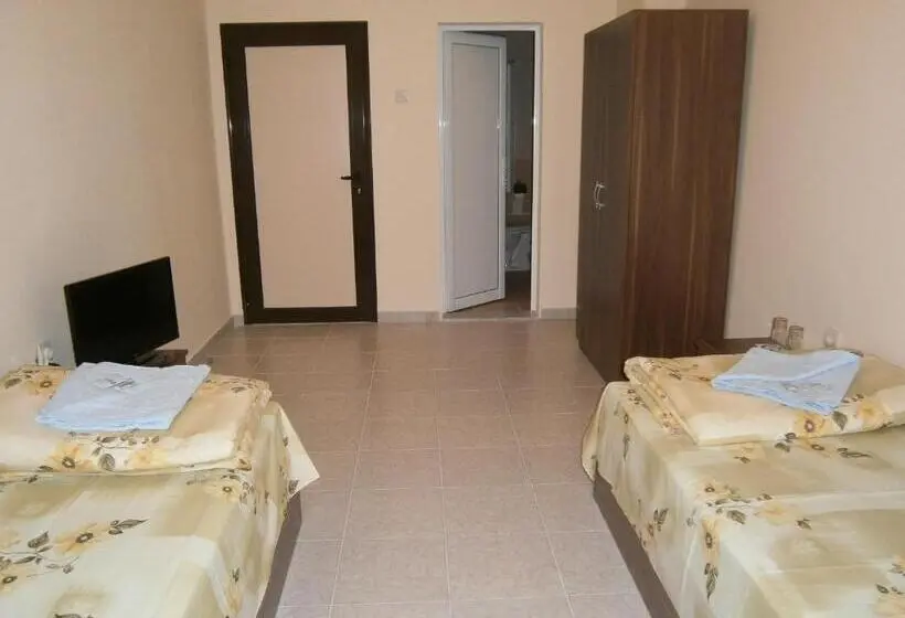 اتاق لوکس, Rositsa