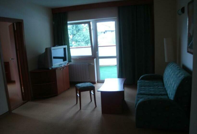 סוויטה, Seasons