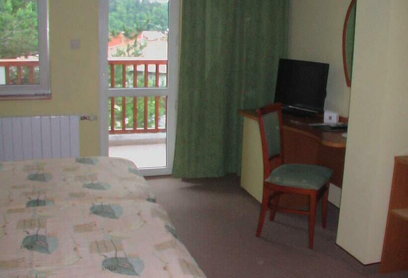 סוויטה, Seasons