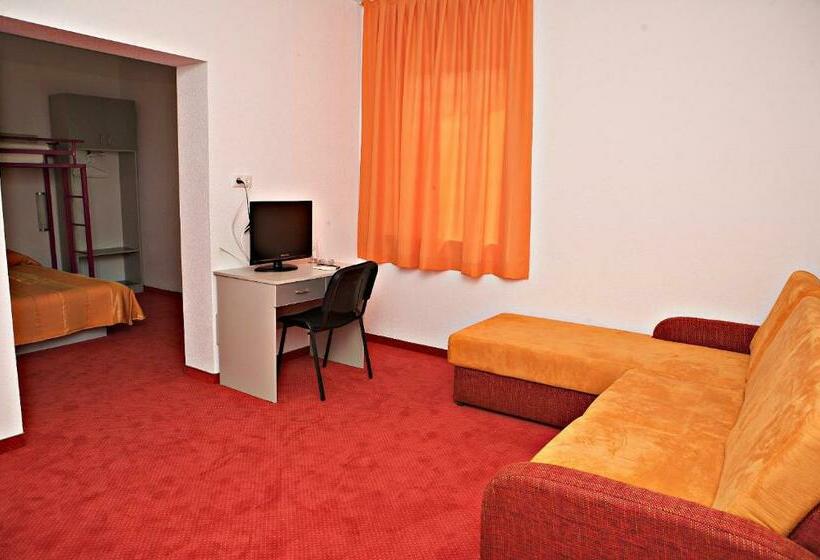 4인용 스탠다드 룸, Serdica