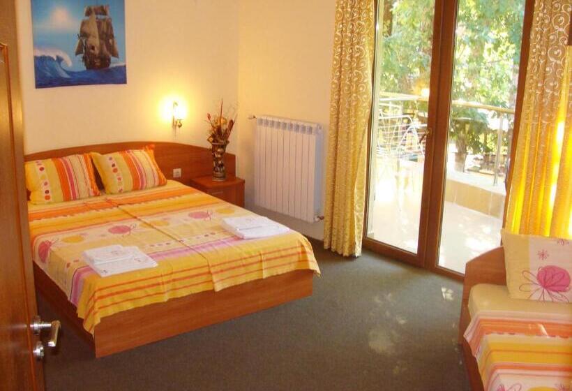 家庭间, Sunny Paradise Family