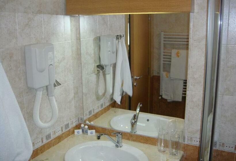 غرفة قياسية فردية, Tangra