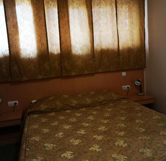 غرفة قياسية فردية, Tangra