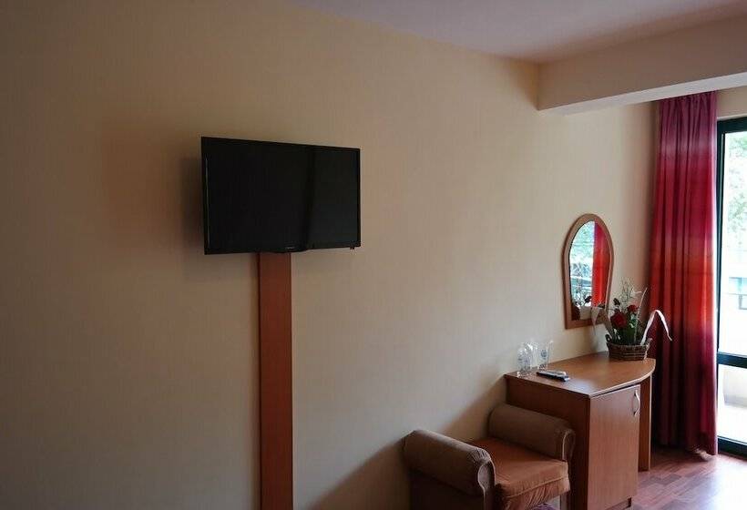 اتاق استاندارد با چشم‌انداز شهر, Tanya