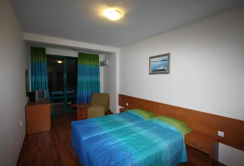 Standard-huone, Tanya