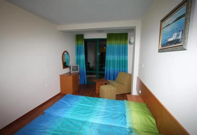 Standard-huone, Tanya