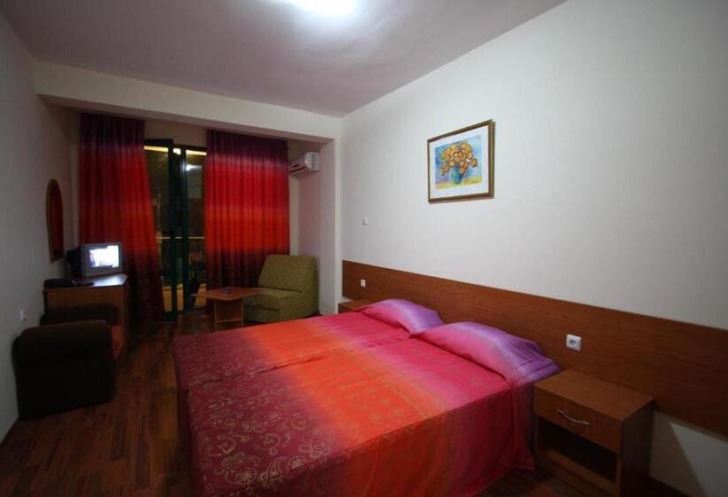 اتاق استاندارد, Tanya