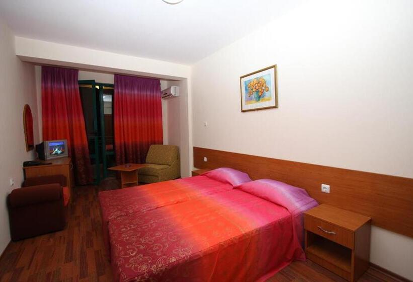 اتاق استاندارد, Tanya