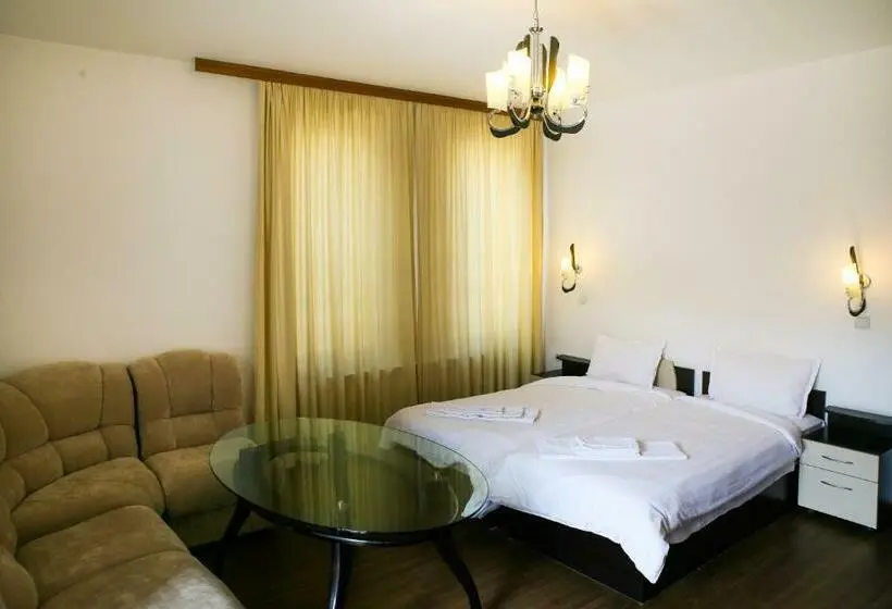 バルコニー付きジュニアスイート, Zlatograd