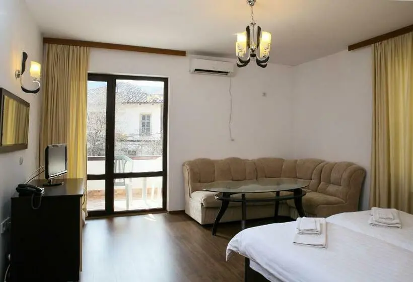バルコニー付きジュニアスイート, Zlatograd
