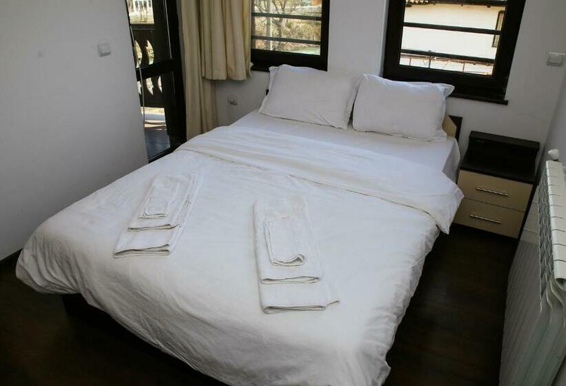 غرفة قياسية مزوَّدة بشُرفة, Zlatograd