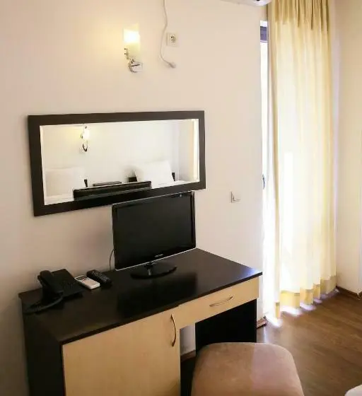 バルコニー付きスタンダードトリプルルーム, Zlatograd