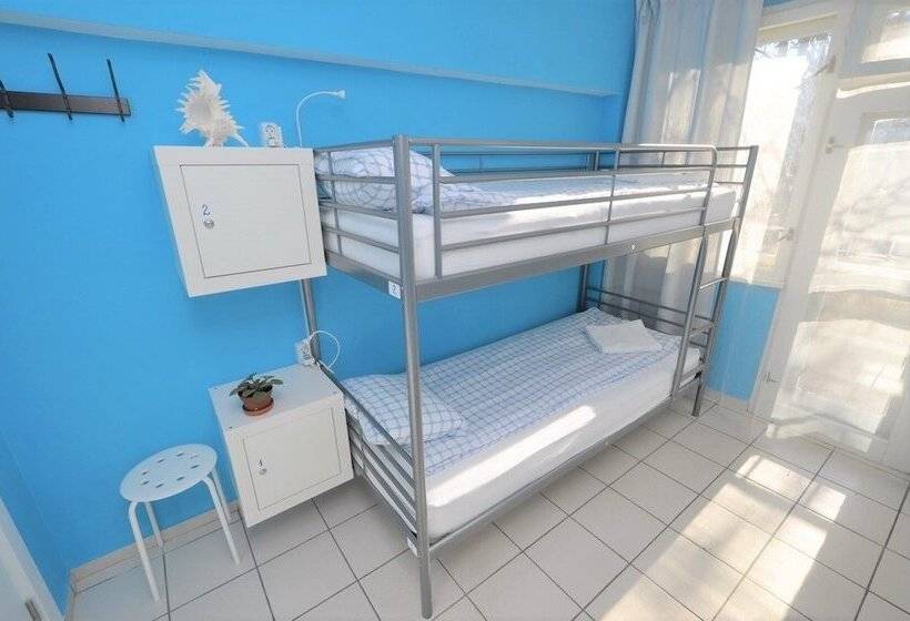 غرفة رباعية اقتصادية مع حمام مشترك, Moreto & Caffeto Hostel